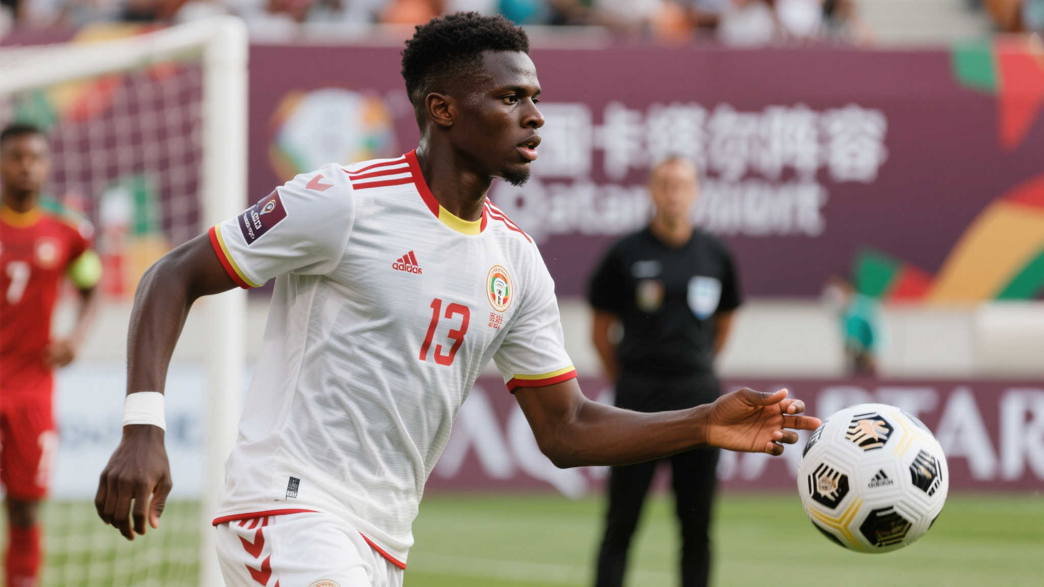 宽萨盼争世界杯席位,利物浦3500万放行显诚意 作为一名才华横溢的新生代中后卫,宽萨凭借出色表现成